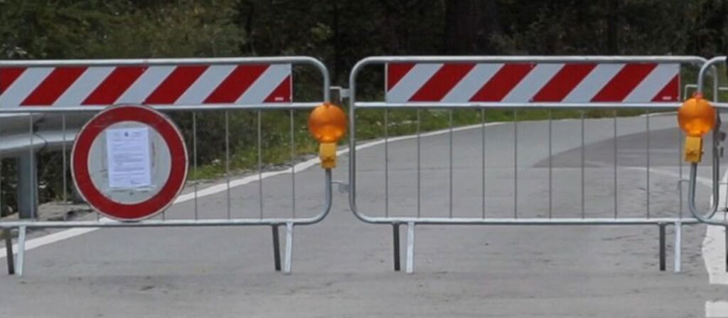 Divieto di accesso (Foto LaPresse)