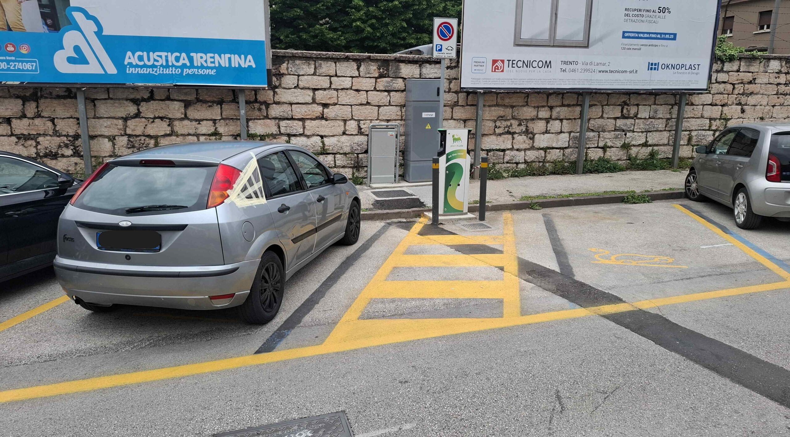 Attivata una nuova colonnina elettrica per auto in via del Travai: fino ...