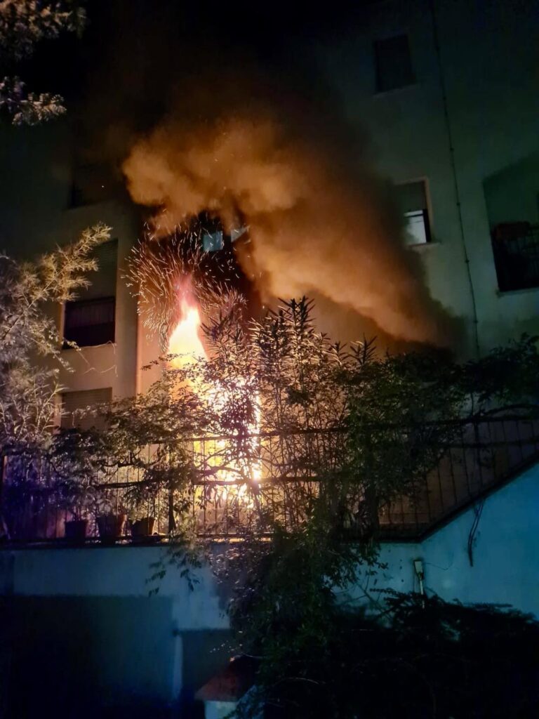 Incendio nella notte a Bolzano