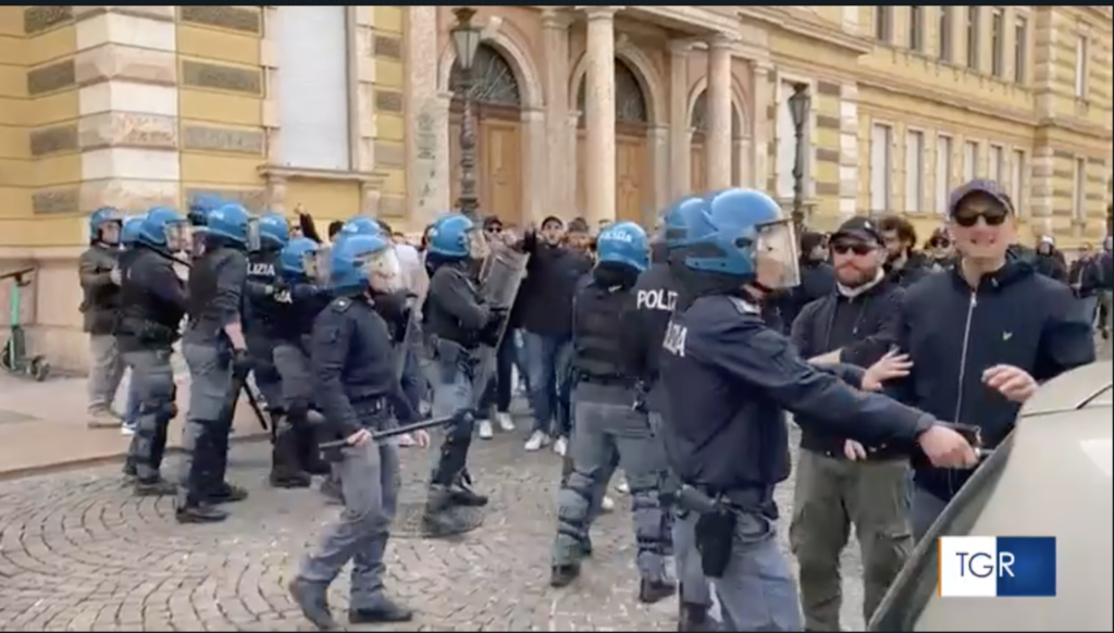 Le tensioni tra tifosi padovani e polizia (Tgr Rai)