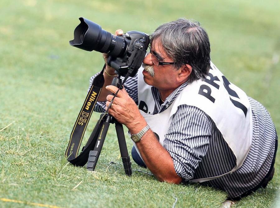 Dino Panato impegnato in un campo da calcio